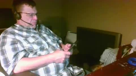 Snapshot of welderod chatting on 05.06.26 welderod online show from 05.06.26