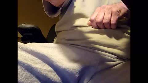 Snapshot of welderod chatting on 05.17.26 welderod online show from 05.17.26