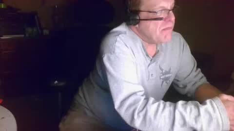Snapshot of welderod chatting on 05.18.26 welderod online show from 05.18.26
