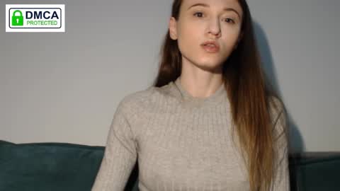 Snapshot of weltmilen chatting on 10.16.25 Milena online show from 10.16.25