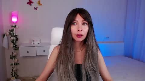 Wendi Foster online show from 02.26.25