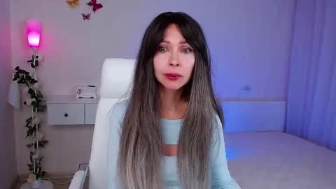 Wendi Foster online show from 09.29.25