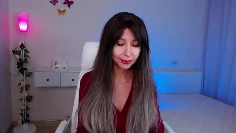 Wendi Foster online show from 11.25.25