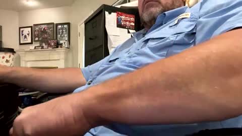 Snapshot of wes40960 chatting on 10.15.25 wes40960 online show from 10.15.25