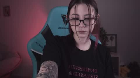 little girl who is always rightLisa online show from 02.11.25