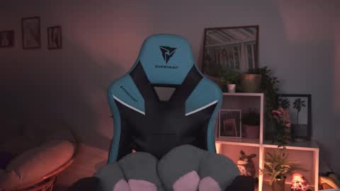 little girl who is always rightLisa online show from 02.21.25