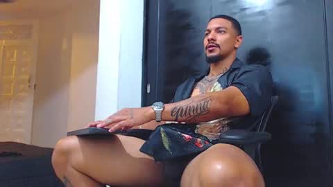 Wesley Rogger online show from 10.12.25