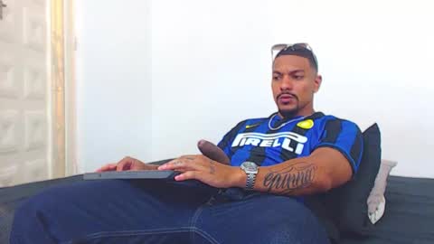 Wesley Rogger online show from 10.25.25