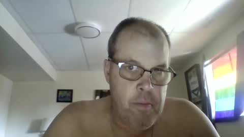 Snapshot of westcoasthockeyplayer chatting on 04.19.26 westcoasthockeyplayer online show from 04.19.26