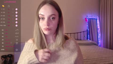 Lana online show from 02.12.25