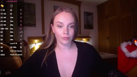 Snapshot of wet_lana chatting on 05.06.26 Lana online show from 05.06.26