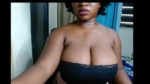 Snapshot of wet_xxpussy55 chatting on 07.07.26 Sonia online show from 07.07.26