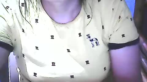 Snapshot of wethornypussy4u chatting on 07.11.26 wethornypussy4u online show from 07.11.26