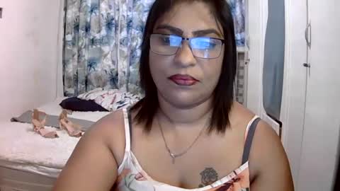 Snapshot of wetindian1971 chatting on 04.26.26 kavita online show from 04.26.26