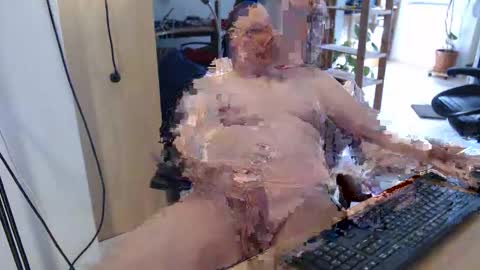 WeTwo online show from 04.11.26