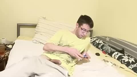 Snapshot of whatwouldyouliketosee chatting on 12.15.24 stoffy online show from 12.15.24