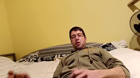 Snapshot of whatwouldyouliketosee chatting on 01.01.25 stoffy online show from 01.01.25