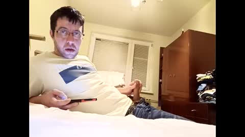 Snapshot of whatwouldyouliketosee chatting on 01.01.25 stoffy online show from 01.01.25