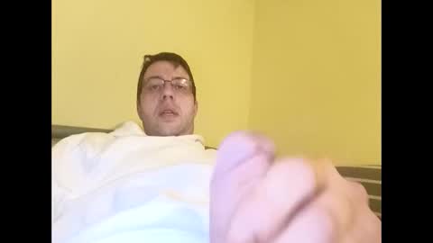 Snapshot of whatwouldyouliketosee chatting on 02.20.25 stoffy online show from 02.20.25