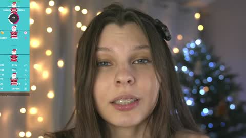 Snapshot of whisper_of_love chatting on 12.23.24 Naomi online show from 12.23.24