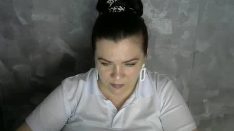 Snapshot of white__queen_ chatting on 06.15.26 white__queen_ online show from 06.15.26