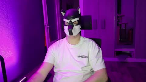 white_pup online show from 04.13.26