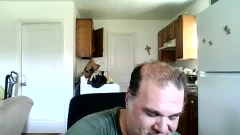 Snapshot of whiteboyguidx chatting on 06.12.26 Tony Floyd online show from 06.12.26