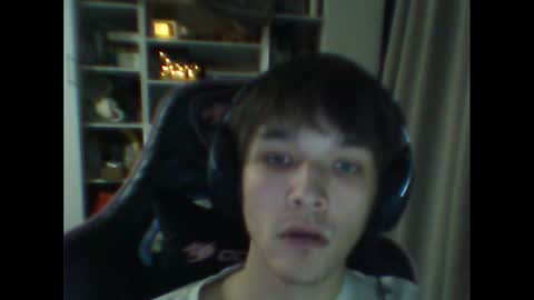 Snapshot of whitekingg chatting on 12.02.25 whitekingg online show from 12.02.25