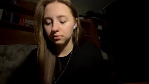 Vicky online show from 03.29.26