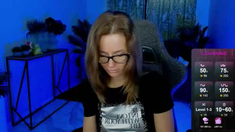 whitneypunnch online show from 11.06.25