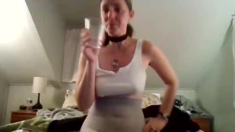 Snapshot of who_is_miss_dior chatting on 11.10.25 Miss Dior online show from 11.10.25