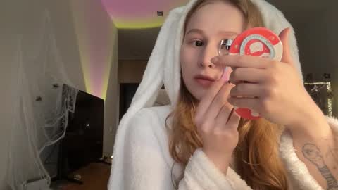 Alisa online show from 10.29.25