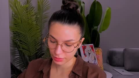 Snapshot of whoislulu chatting on 01.20.25 whoislulu online show from 01.20.25