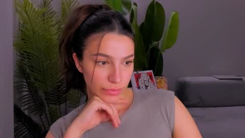 Snapshot of whoislulu chatting on 01.31.25 whoislulu online show from 01.31.25