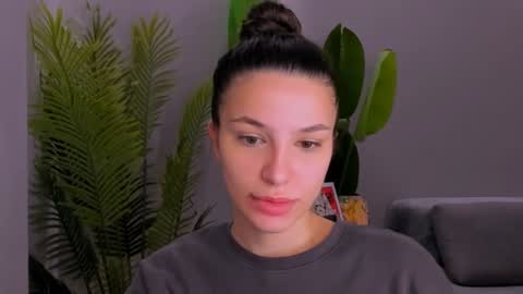 Snapshot of whoislulu chatting on 02.03.25 whoislulu online show from 02.03.25