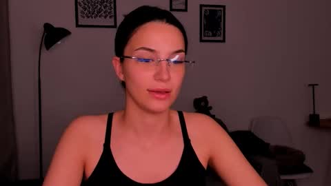 Snapshot of whoislulu chatting on 09.27.25 whoislulu online show from 09.27.25