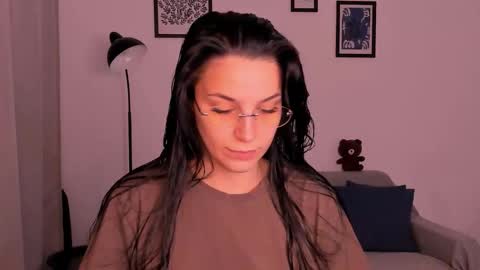 Snapshot of whoislulu chatting on 10.19.25 whoislulu online show from 10.19.25