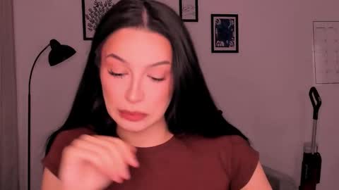 Snapshot of whoislulu chatting on 11.01.25 whoislulu online show from 11.01.25