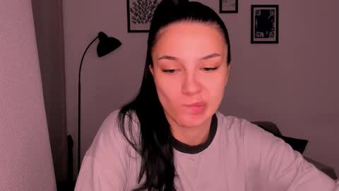 Snapshot of whoislulu chatting on 11.03.25 whoislulu online show from 11.03.25