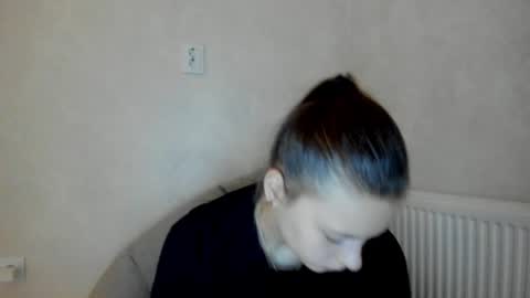 Snapshot of why_again_me chatting on 12.08.24 Veronica online show from 12.08.24