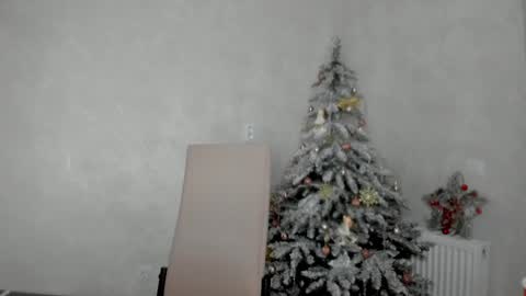 Snapshot of why_again_me chatting on 01.12.25 Veronica online show from 01.12.25