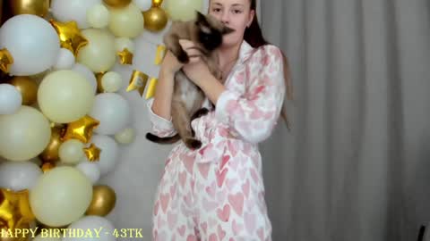 Snapshot of why_again_me chatting on 01.20.25 Veronica online show from 01.20.25