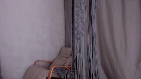 Snapshot of why_again_me chatting on 03.02.25 Veronica online show from 03.02.25