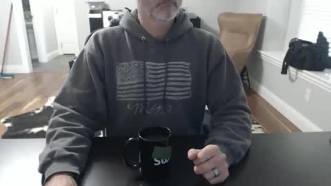 Snapshot of whyjonnie chatting on 10.23.25 Why Jonnie online show from 10.23.25