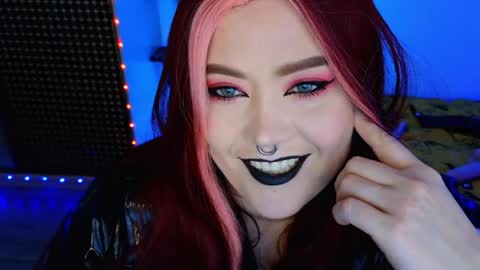 Laura  online show from 05.03.26