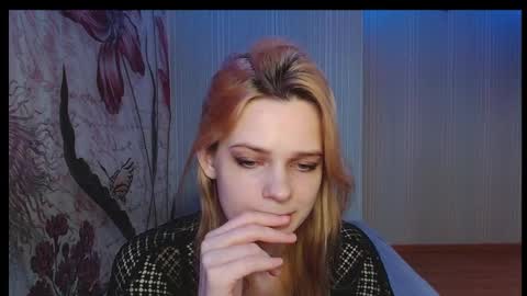 Snapshot of wicky_hey chatting on 03.02.26 Victoria online show from 03.02.26