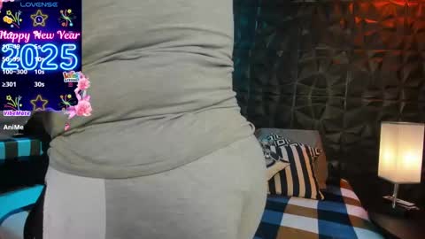 Snapshot of wife_mature chatting on 01.11.25 sussy online show from 01.11.25