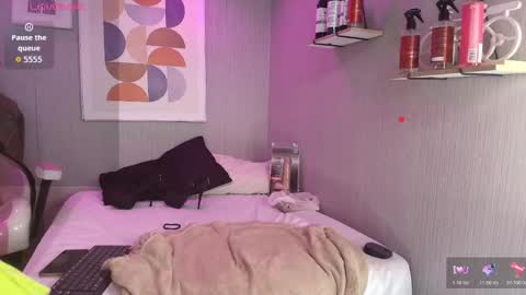 Snapshot of wife_mature chatting on 04.23.26 sussy online show from 04.23.26