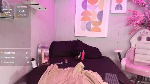 Snapshot of wife_mature chatting on 05.11.26 sussy online show from 05.11.26