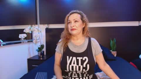 Snapshot of wife_mature chatting on 07.18.26 sussy online show from 07.18.26